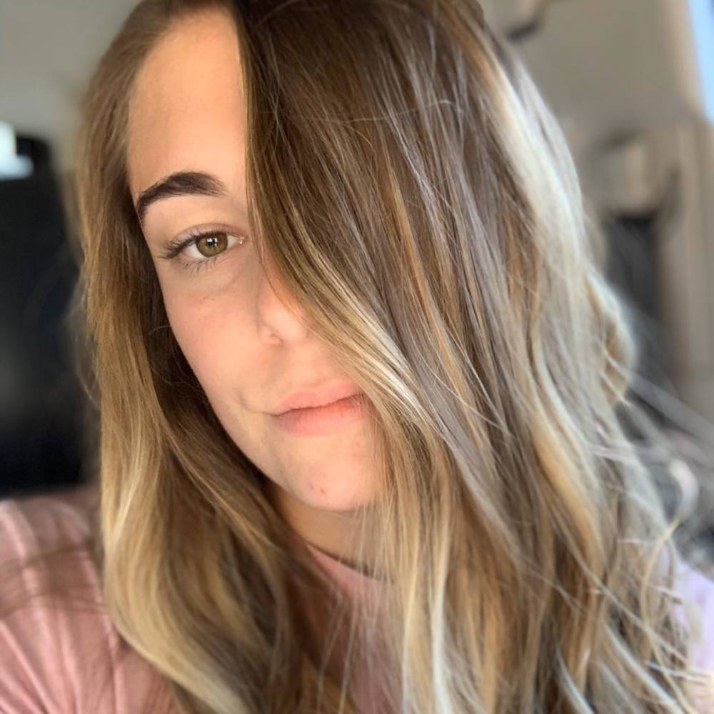 Meet your Posher, Caitlin